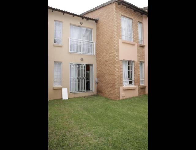 2 BEDROOM TOWNHOUSE FOR SALE IN ERAND GARDENS